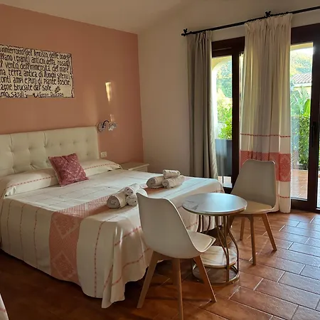 Oasi Muru Idda Bed and Breakfast 3*