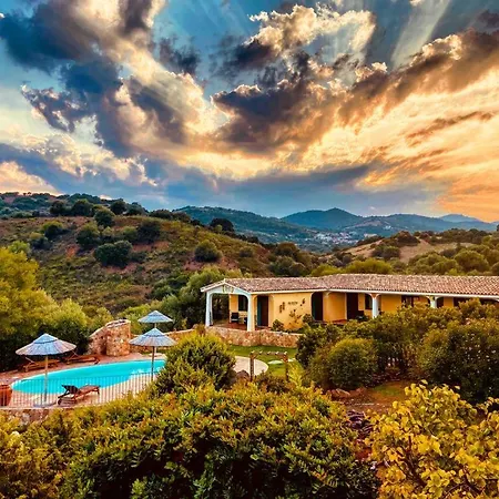 לינה וארוחת בוקר Oasi Muru Idda