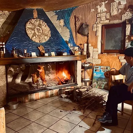 לינה וארוחת בוקר Oasi Muru Idda בודוני