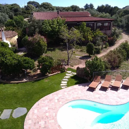 Bed & Breakfast Oasi Muru Idda Budoni