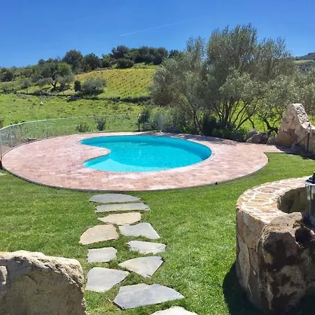 Bed & Breakfast Oasi Muru Idda 2*