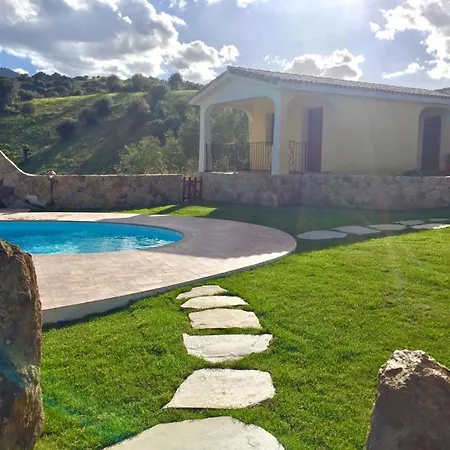 לינה וארוחת בוקר Oasi Muru Idda