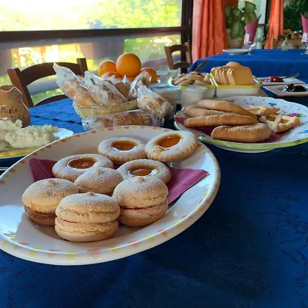 לינה וארוחת בוקר Oasi Muru Idda 3*